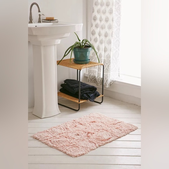Frayed Roses Bath Mat - Picture 4 of 4